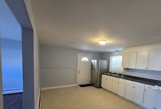 Building Photo - 2015 Corbin Ave