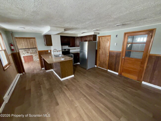 Building Photo - 41 Drummond St