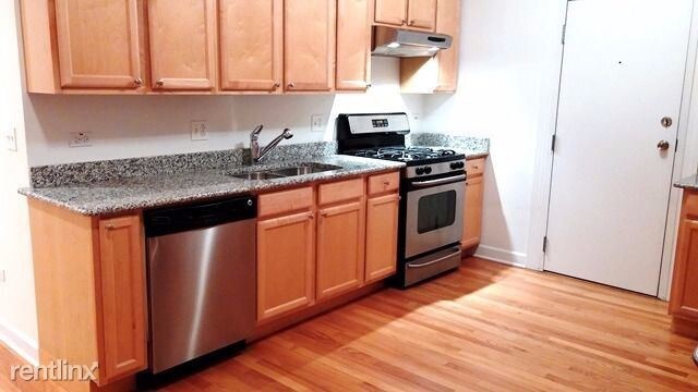 Building Photo - 5158 N Avers Ave