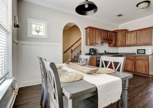 Foto del edificio - 635 The Heights Ln