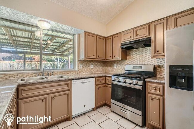 Foto del edificio - 11415 Olivewood Dr