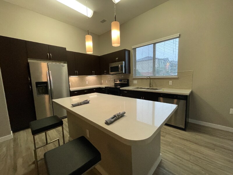 Foto principal - 700 S Cherry St