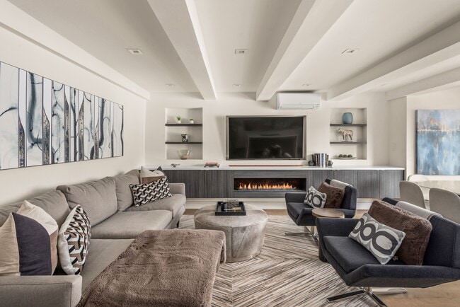 Foto del edificio - 1039 E Cooper Ave