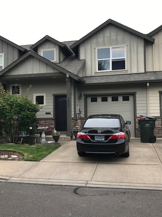 Foto principal - 1926 NW Kale Way