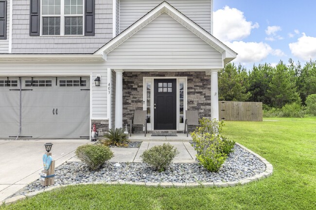 Building Photo - Beautiful 3 Bedroom, 2.5 Bath Home-403 Phe...