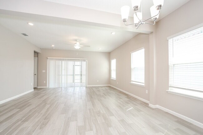 Building Photo - 9997 Lemon Grass Ln