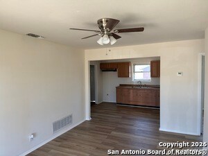 Foto del edificio - 8816 Oakbrook St