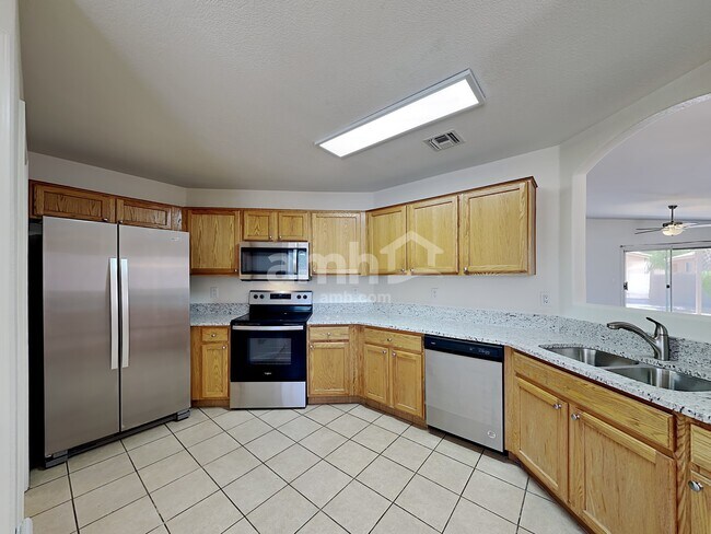 Foto del edificio - 2185 W Frostwood Ln