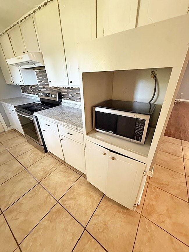 Building Photo - Nice 3 Bdrm 1 Bath Home in Gunter Texas