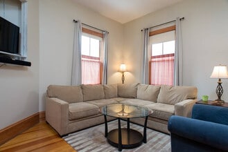 Building Photo - 230 Boston St