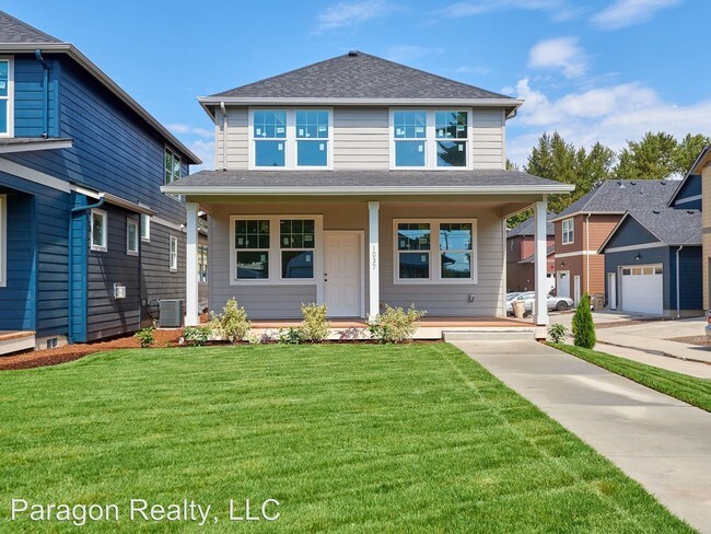 Building Photo - 4 br, 2.5 bath House - 1037 Water Ave. NE