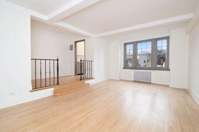 Foto del edificio - 299 W 12th St