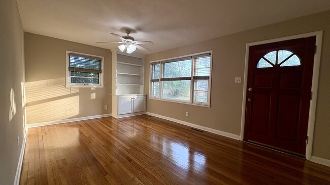 Foto del edificio - 1474 Townley Dr
