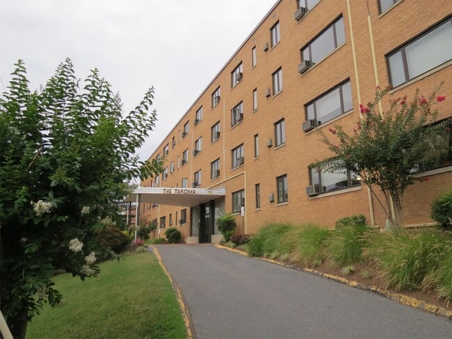 Building Photo - 111 Lee Ave