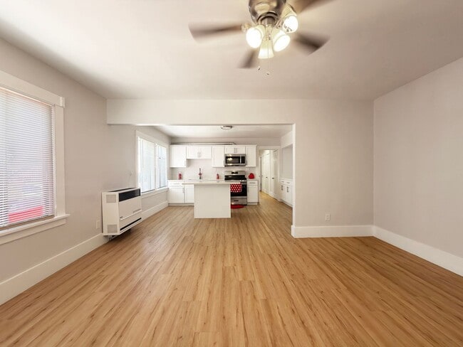 Photo - LB2384 - RUBS Apartment