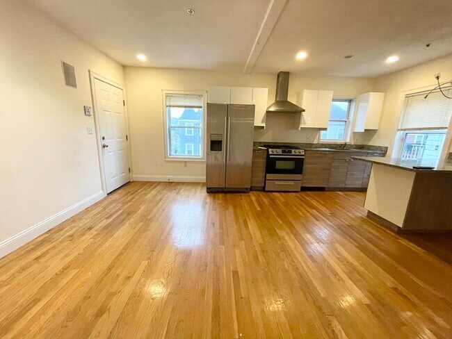 Foto del edificio - 128 Hillside St