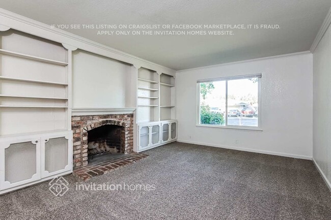 Building Photo - 413 Royal Oaks Dr