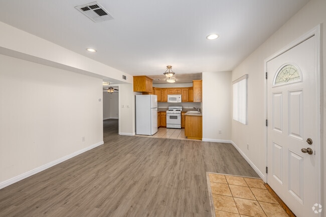 Interior Photo - 10934 Hesby Street