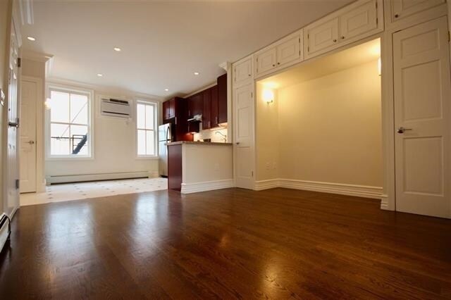 Foto del edificio - 603 Bloomfield St