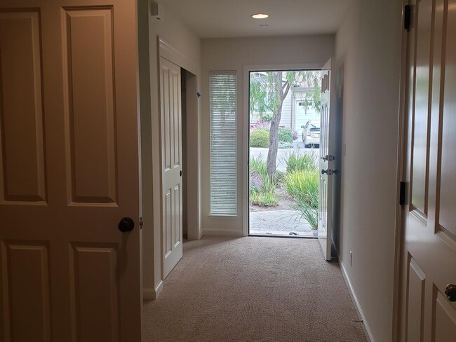 Building Photo - 408 Coronado St