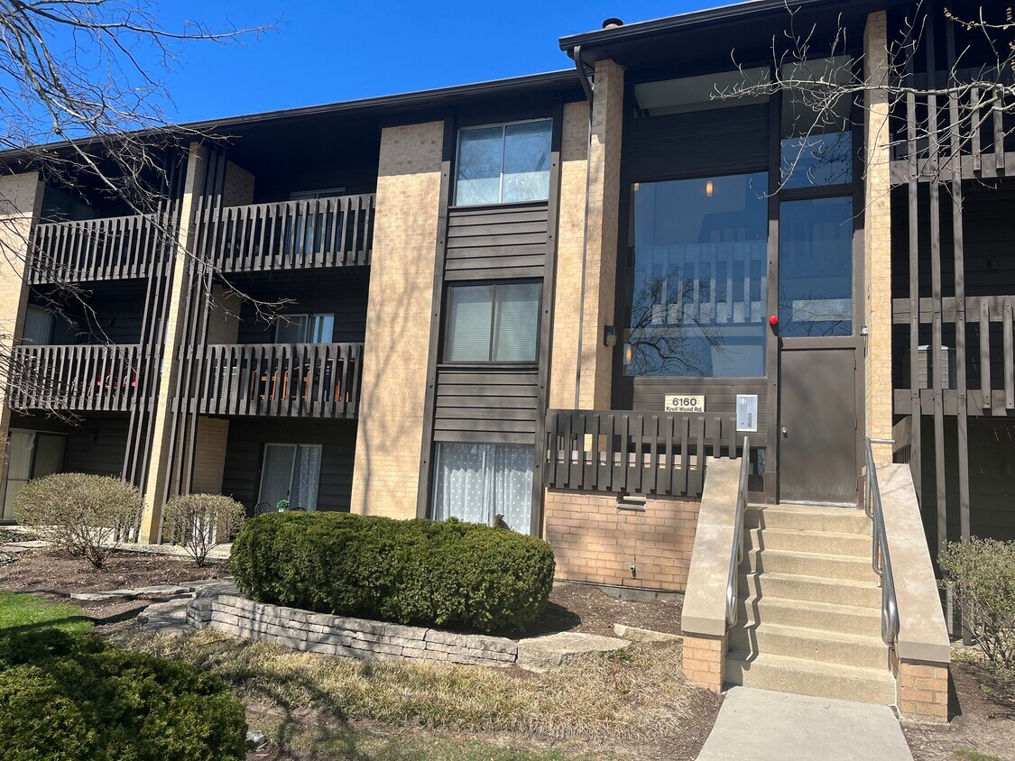6160 Knoll Wood Rd Unit 305, Willowbrook, IL 60527 Condo for Rent in