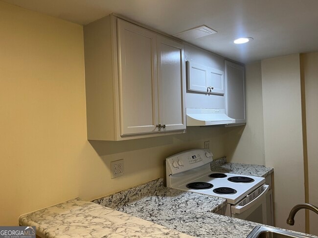 Foto del edificio - 416 Barbashela Dr