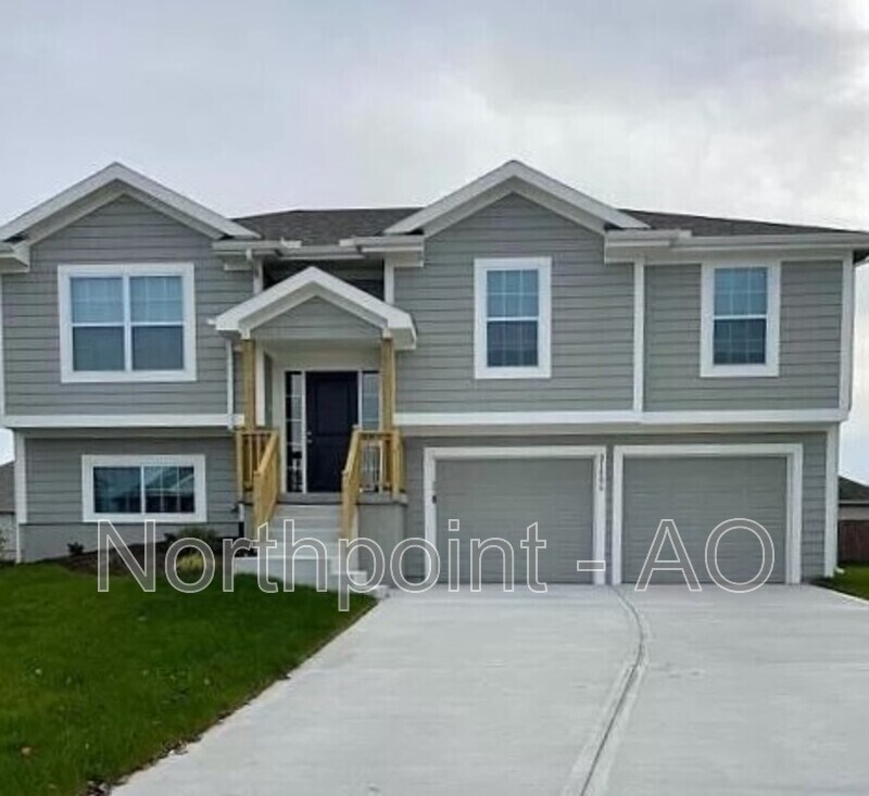 21806 Lucca Cir, Peculiar, MO 64078 House Rental in Peculiar, MO