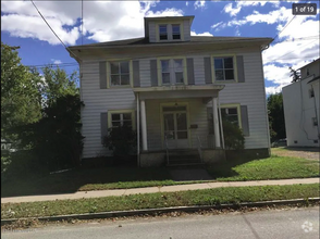 Building Photo - 134 W River St