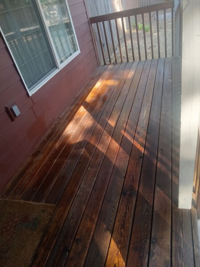 Foto del edificio - Milwaukie home- 3 bedroom 2.5 bath home wi...