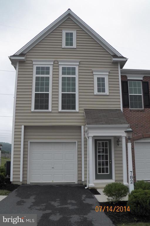 Building Photo - 782 Fawn Ln