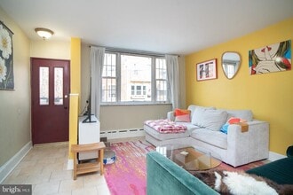 Building Photo - 1026 Morris St