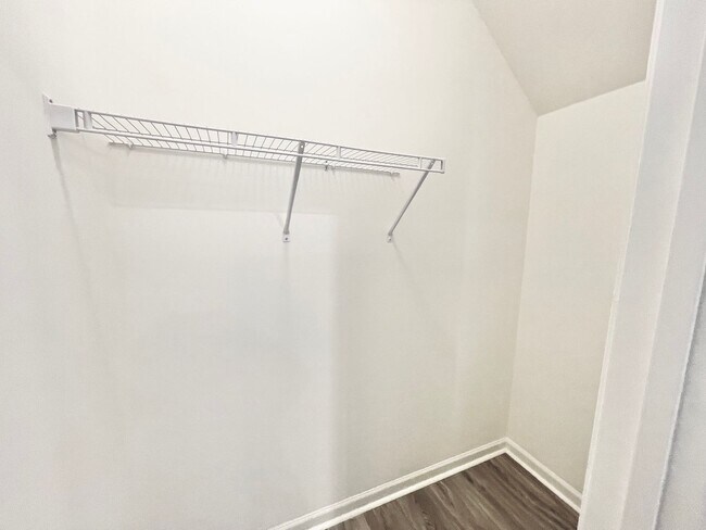 Foto del edificio - Spacious 3 Bedroom Townhome minutes from I-85 - AVAILABLE AUGUST 2026