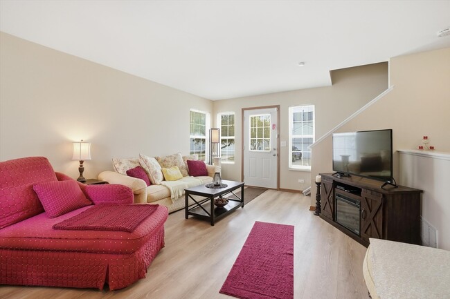 Building Photo - 315 Ogden Falls Blvd