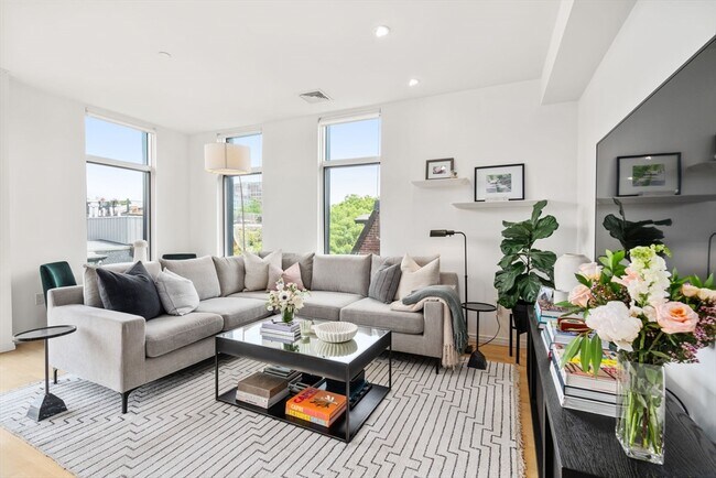 Foto del edificio - 55 E Springfield St