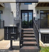 Building Photo - 1101 Fern St NW