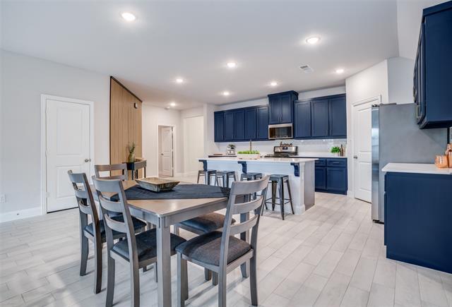 Foto del edificio - 16705 Lincoln Park Ln