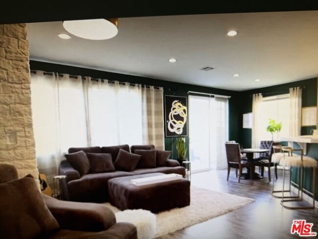 Building Photo - 12452 Sonoma Dr