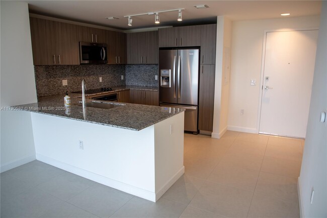Foto del edificio - 5350 NW 84th Ave