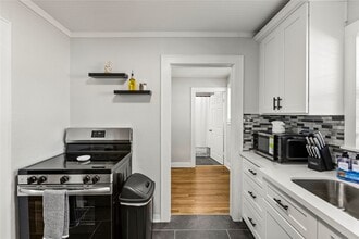 Building Photo - 3624 Avenue S 1/2