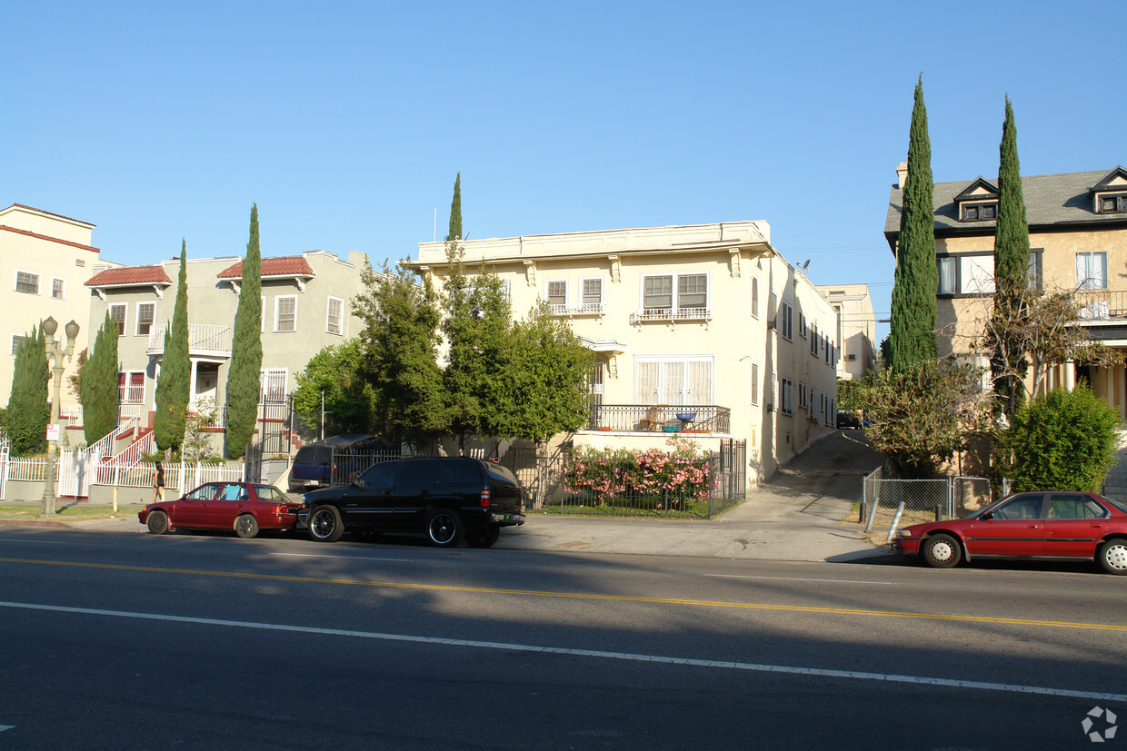 329-s-rampart-blvd-los-angeles-ca-90057-apartments-in-los-angeles