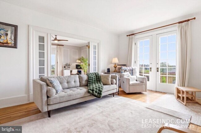 Foto del edificio - 3426 16th St NW