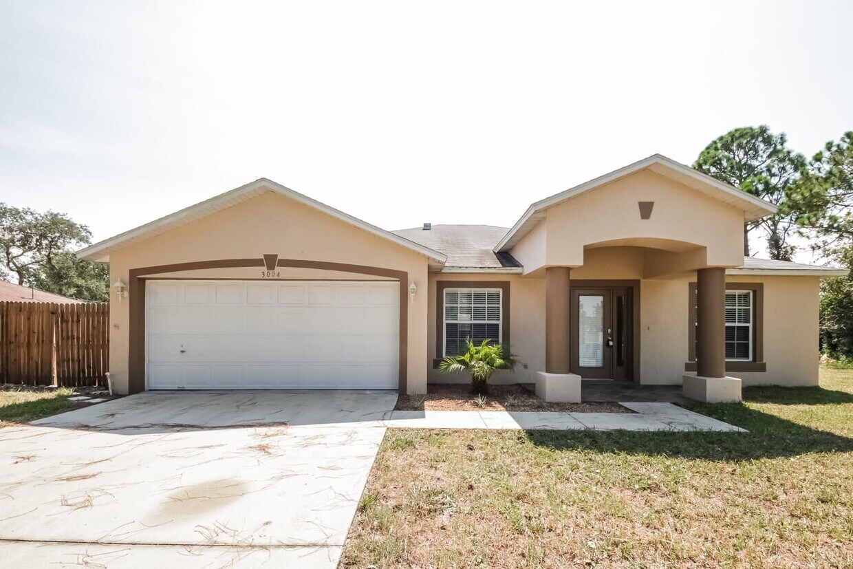 Foto principal - 3004 Royal Palm Dr