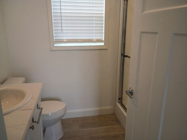 Foto del edificio - 10 Anita Dr