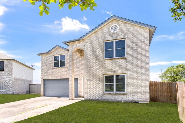 Building Photo - 8090 Chestnut Ash Dr