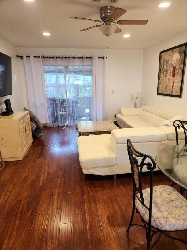 Foto del edificio - 2790 Ashley Dr E