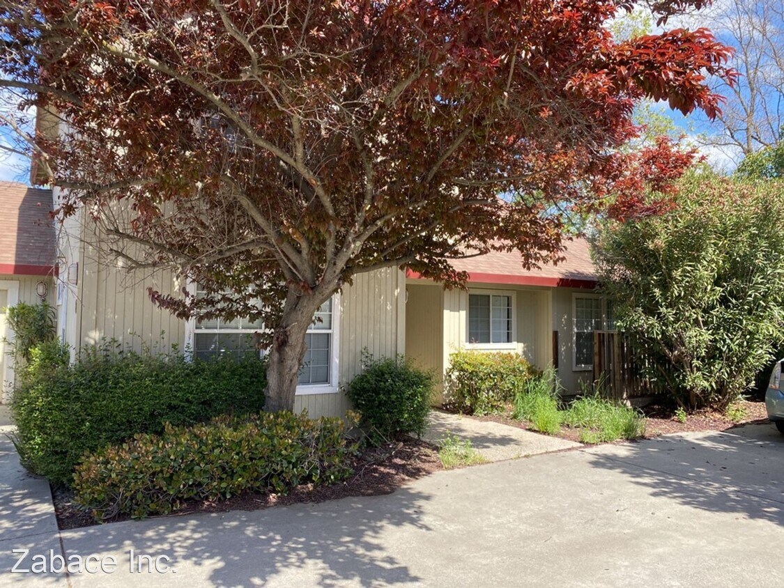 Foto principal - 4 br, 2 bath House - 2708 Sycamore Lane