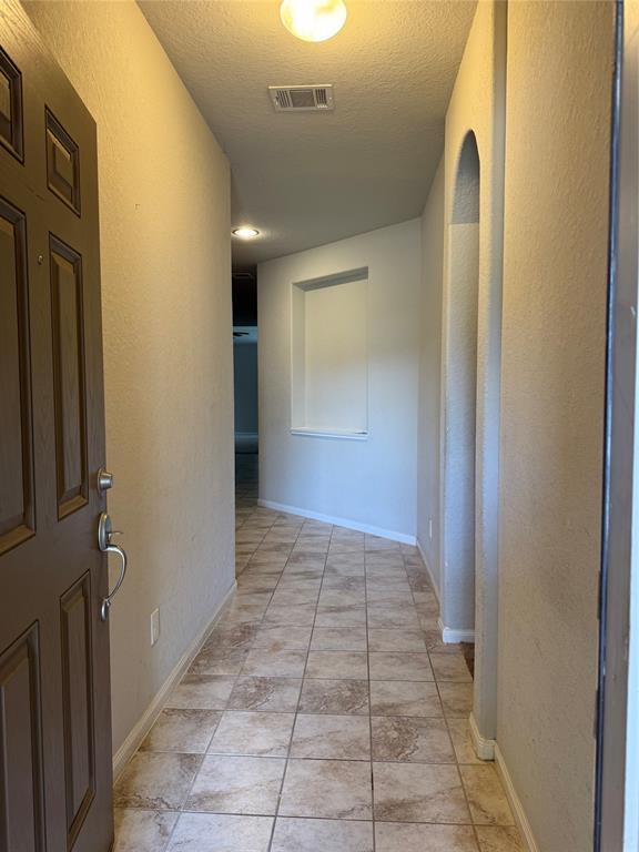 Building Photo - 23715 Springwolf Dr