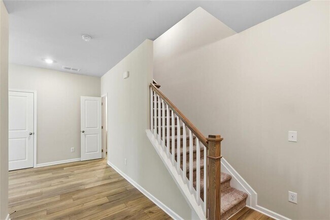 Building Photo - 54 Umber Ln