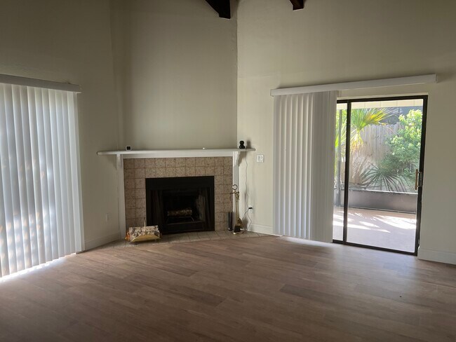 Foto del edificio - 442 Myrtlewood Rd