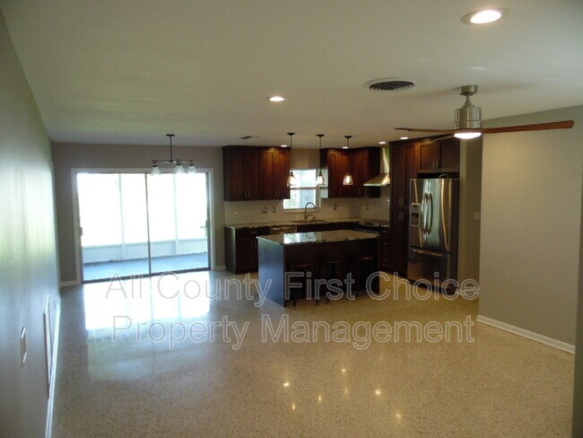 Foto del edificio - 509 Lewis Blvd SE